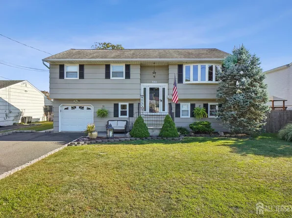 522 Hancock St, Middlesex, NJ 08846