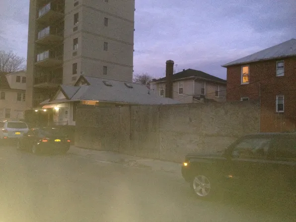 50 Brighton 1 Pl, Brooklyn, NY 11235