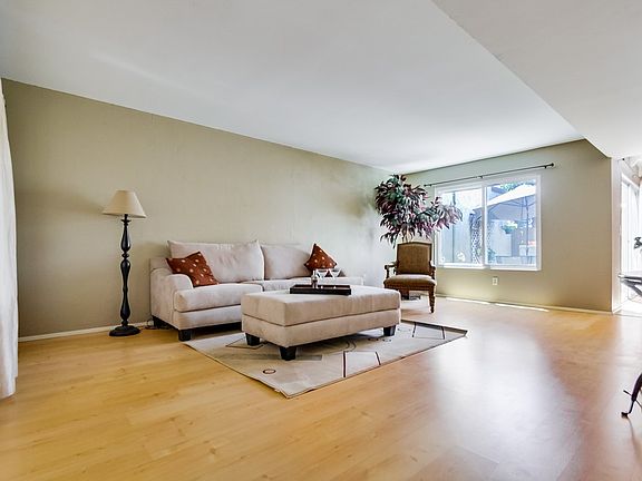 3rd image of 4022 Mount Acadia Blvd