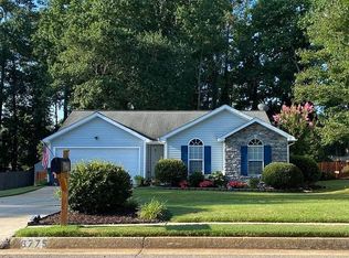 6775 Manor Creek Dr, Douglasville, GA