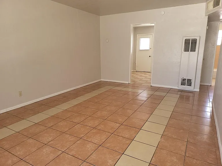 2607 Nations Ave #2 — Photo 2