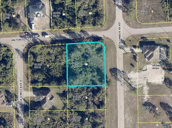 706 Columbus Boulevard, Lehigh Acres, FL 33974