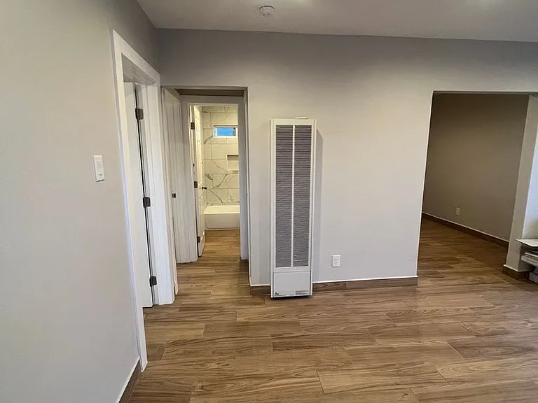 9514 Avalon Blvd — Photo 10
