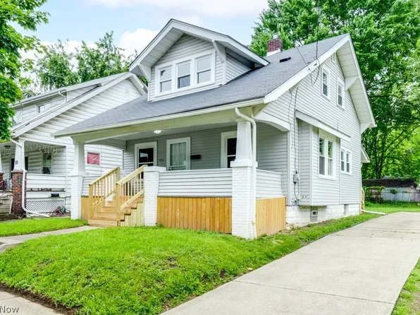 931 Lovers Ln, Akron, OH 44306