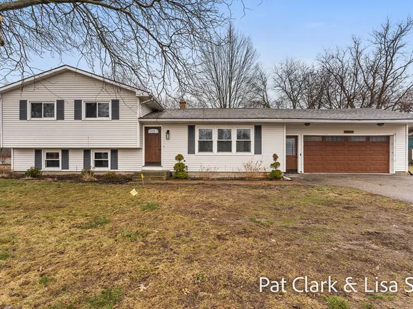 12826 Riley St, Holland, MI 49424