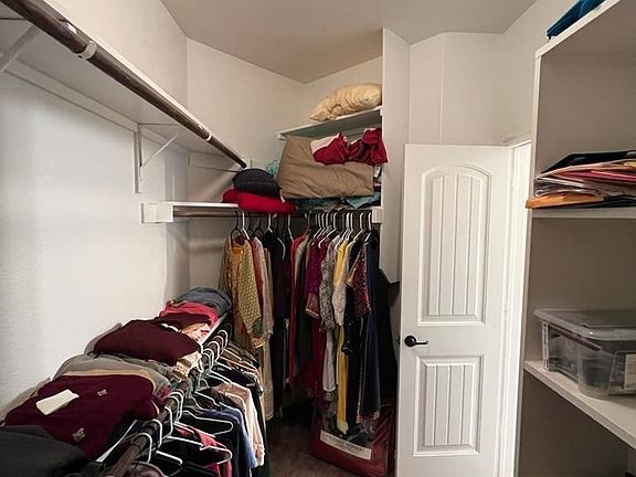5th image of 10101 Bridgewater Dr