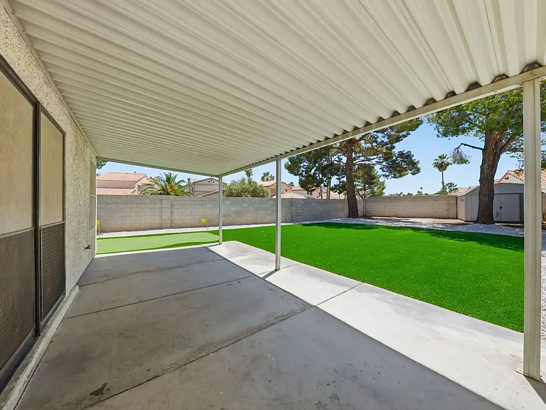 348 Faulkner Ct — Photo 35