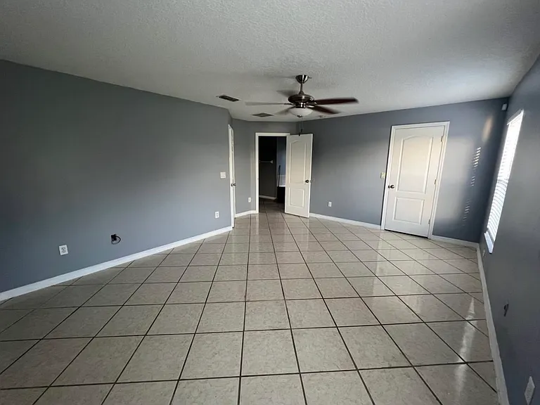 160 Sura Blvd — Photo 10