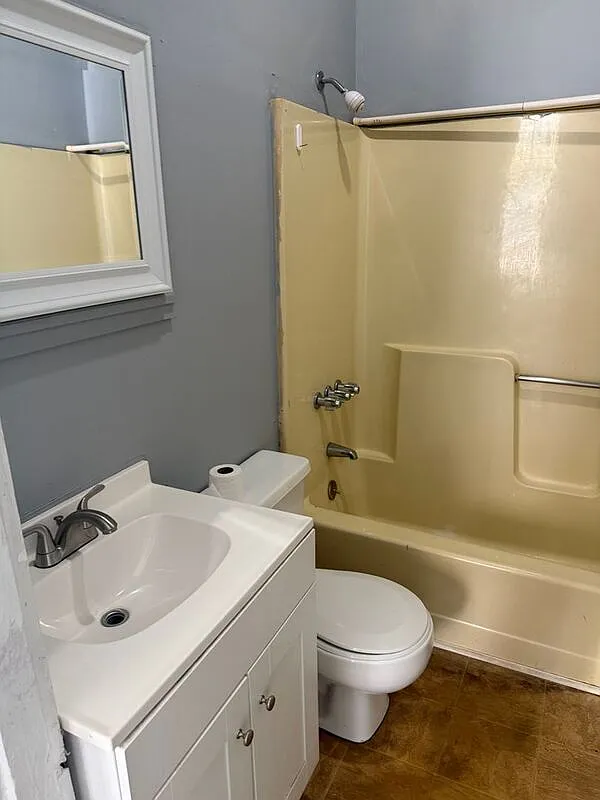 2 bed, 1.0 bath, 1000 sqft, $900 — Photo 3
