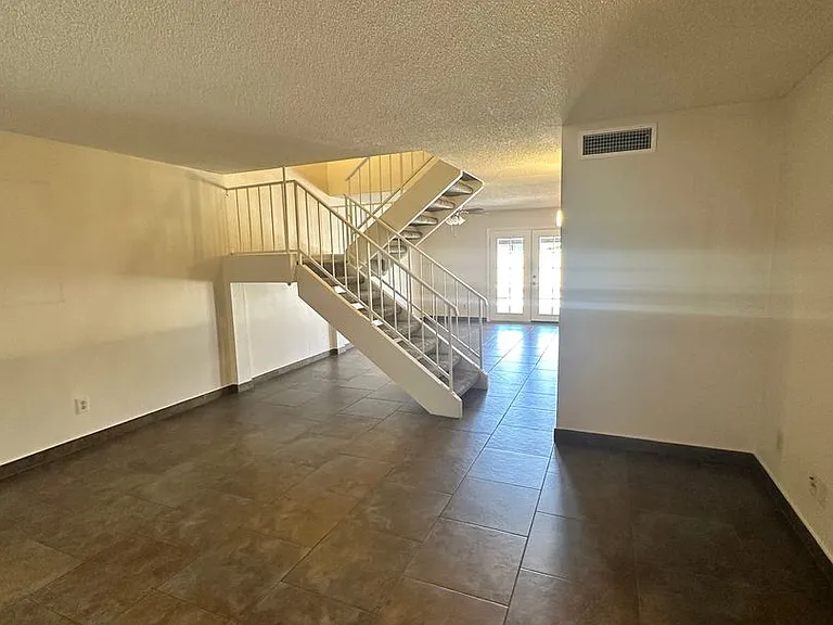 5805 W Evans Dr — Photo 6
