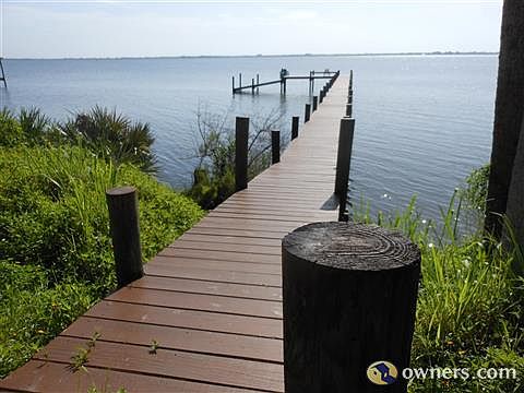 dock for fishing or small boats