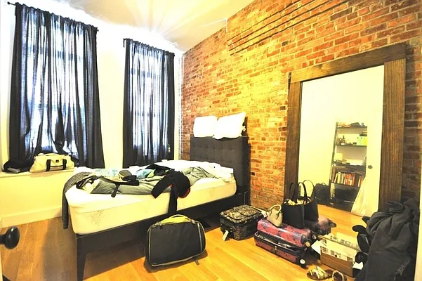 Rented by REAL New York | media 7