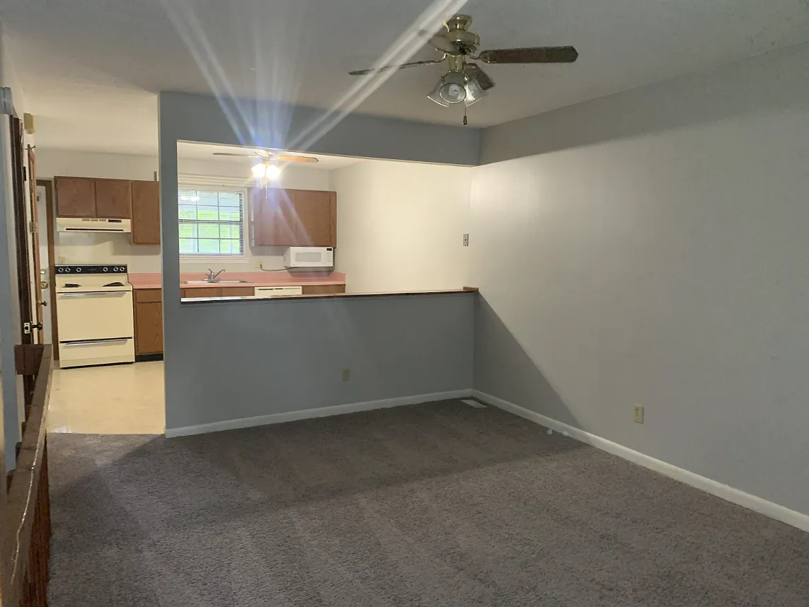 127 Ridgecrest Cir — Photo 4