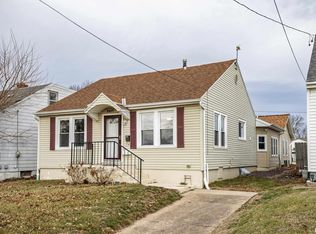 2017 Harrison St, Quincy, IL 62301