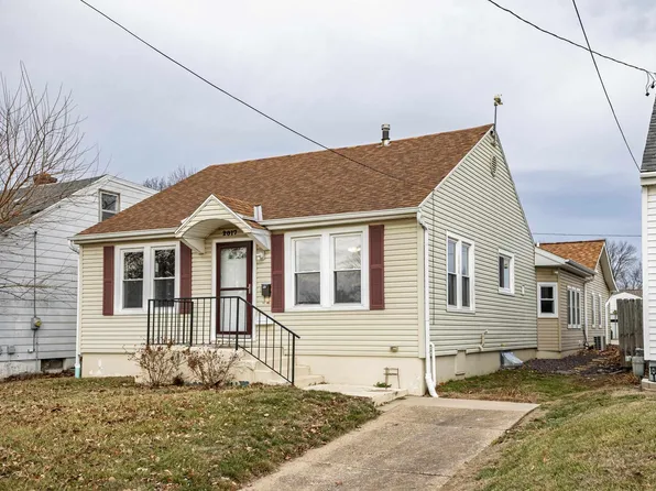 2017 Harrison St, Quincy, IL 62301