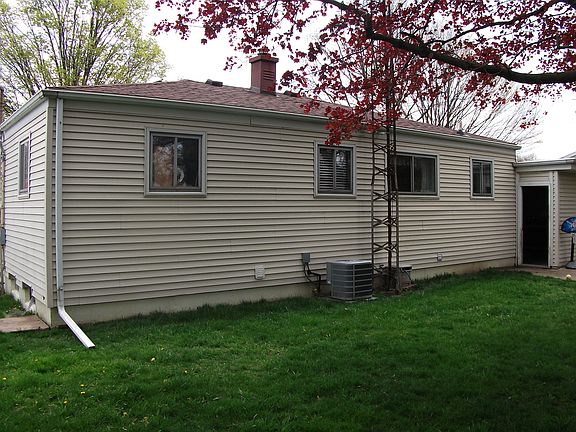 3rd image of 1217 Orchard St