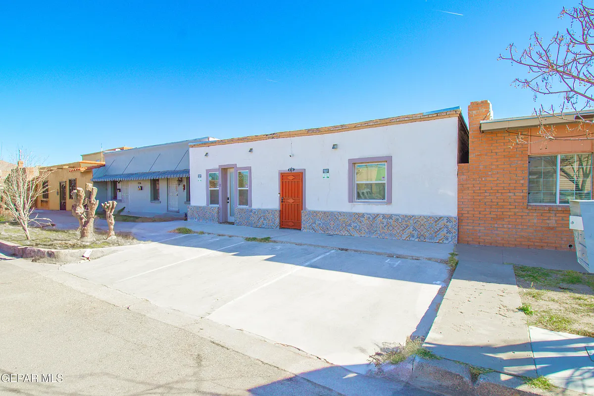 Building Photo - 916 S Tays St #4