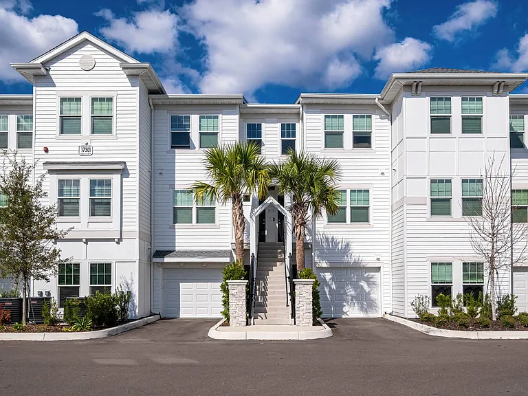 Altis Grand Suncoast Apartments — Photo 75
