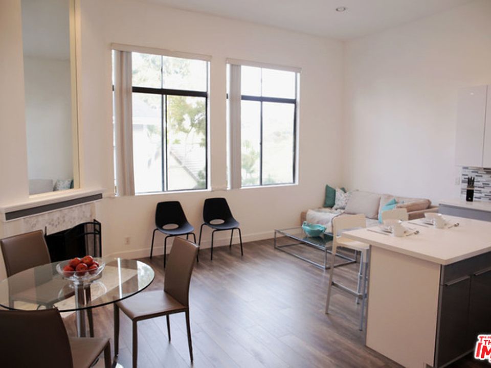 1st image of 4628 Don Lorenzo Dr APT D