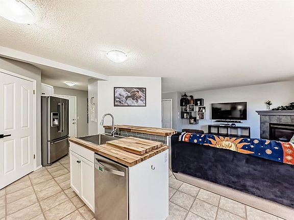 5th image of 122 SW Bow Ridge Cres #8