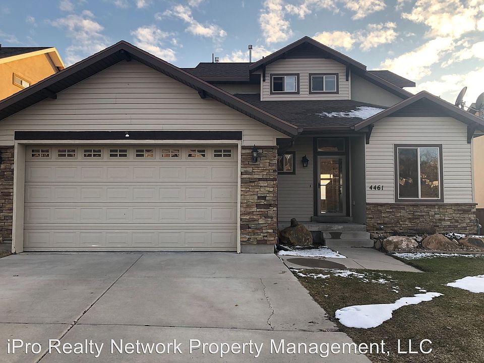 1st image of 4461 N Foxtrail Cir