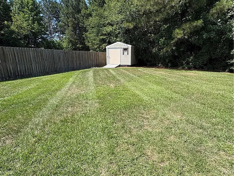 365 Roanoke Dr — Photo 33