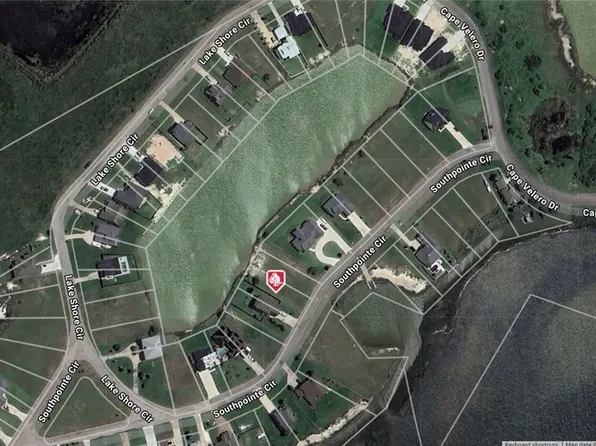 21 Southpointe Cir, Rockport, TX 78382