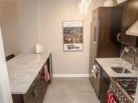 5th image of 222 W 14th St APT 2A
