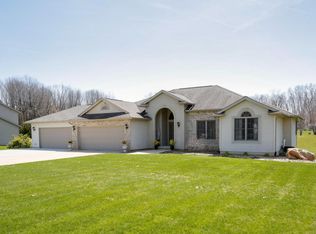 174 Hickory Hls, Marshall, MI 49068
