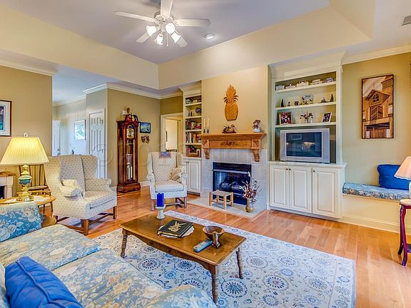 4th image of 4305 Brigatine Lane SE