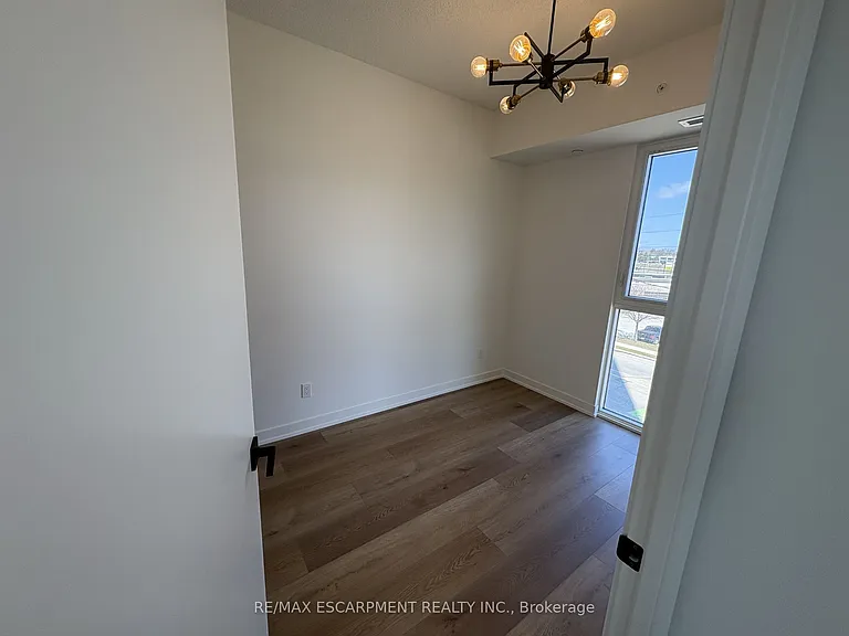 33 Erie Ave #307 — Photo 6