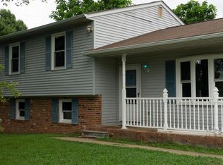 7108 Sharon Rd, Fredericksburg, VA 22407