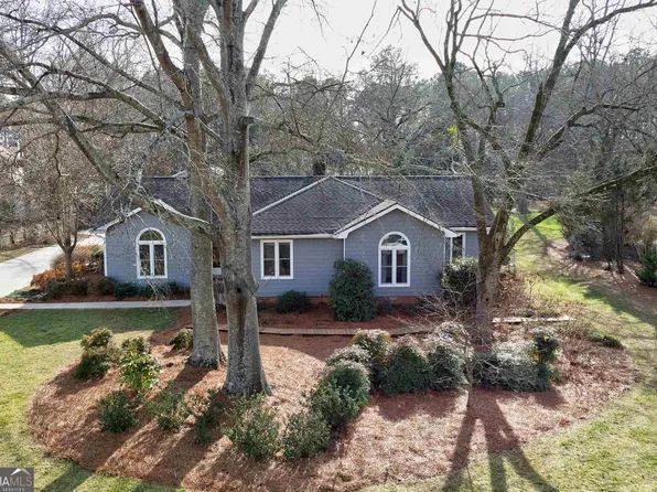 1021 Fernwood Pl, Bogart, GA 30622