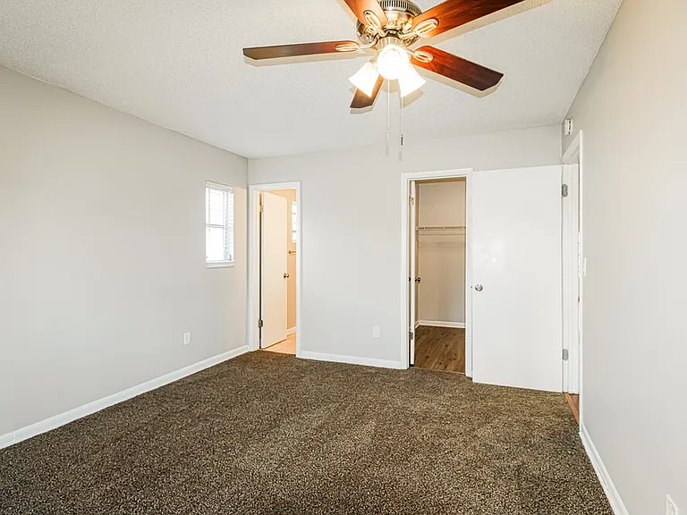 9350 Bayside Ct — Photo 11