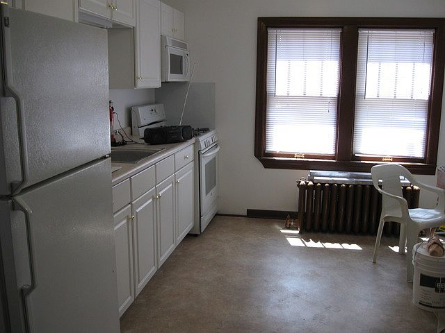 2nd image of 14284 Lincoln Ave
