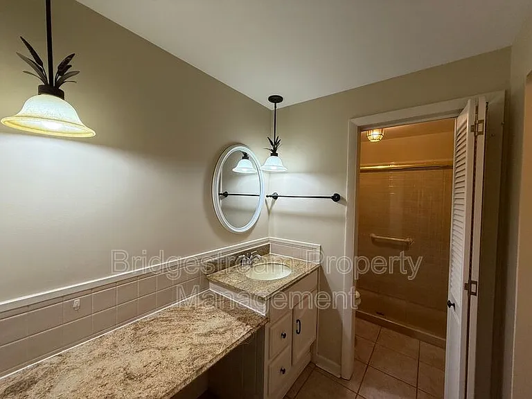 2135 E Rahn Rd — Photo 12
