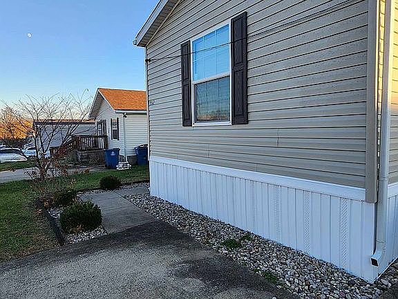 2nd image of 552 Birchwood Cir