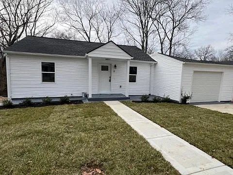 2nd image of 9 Proctor Dr #9