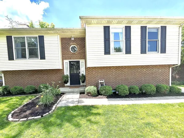 1148 Wood Ridge Rd, Lexington, KY 40514