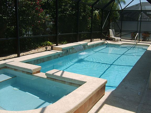 Heated pool/spa built 2003