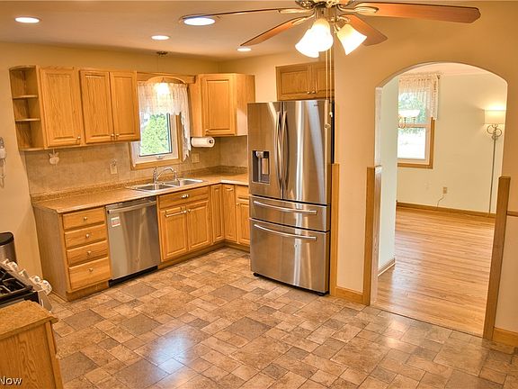 3rd image of 10855 Ronald Dr