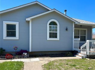 2406 N 155th Ter, Basehor, KS 66007