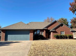2218 Constitution Ave, Enid, OK 73703