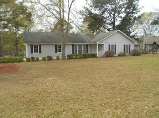 102 Camelot Cir, Dublin, GA 31021