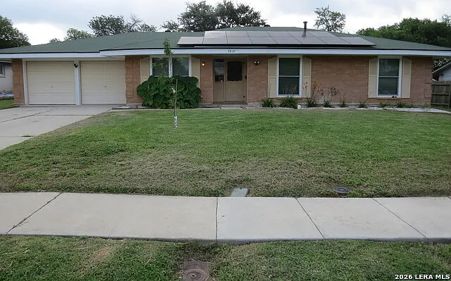 7410 Castle Crown — Photo 2