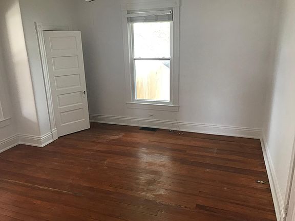 3rd image of 2130 Reynolds Ln