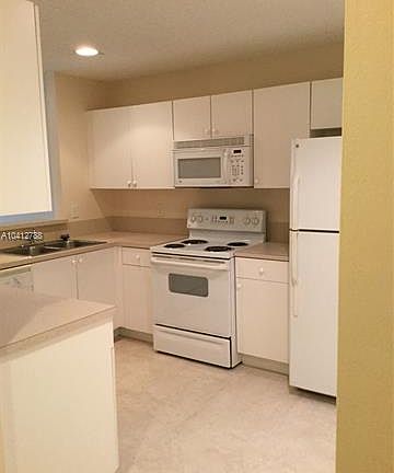 3rd image of 9960 NW 19th Pl