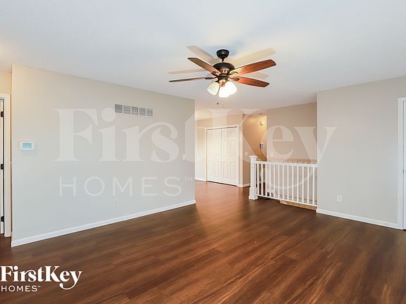 3rd image of 18608 Primrose St
