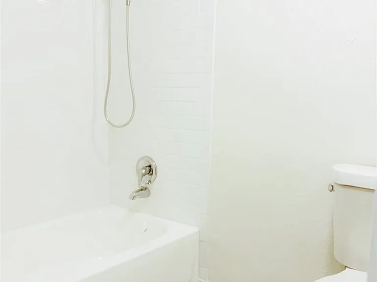 2100 Wilcrest Dr #123 — Photo 14