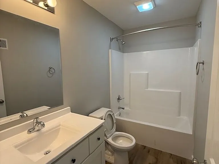 2834 Independence St — Photo 12